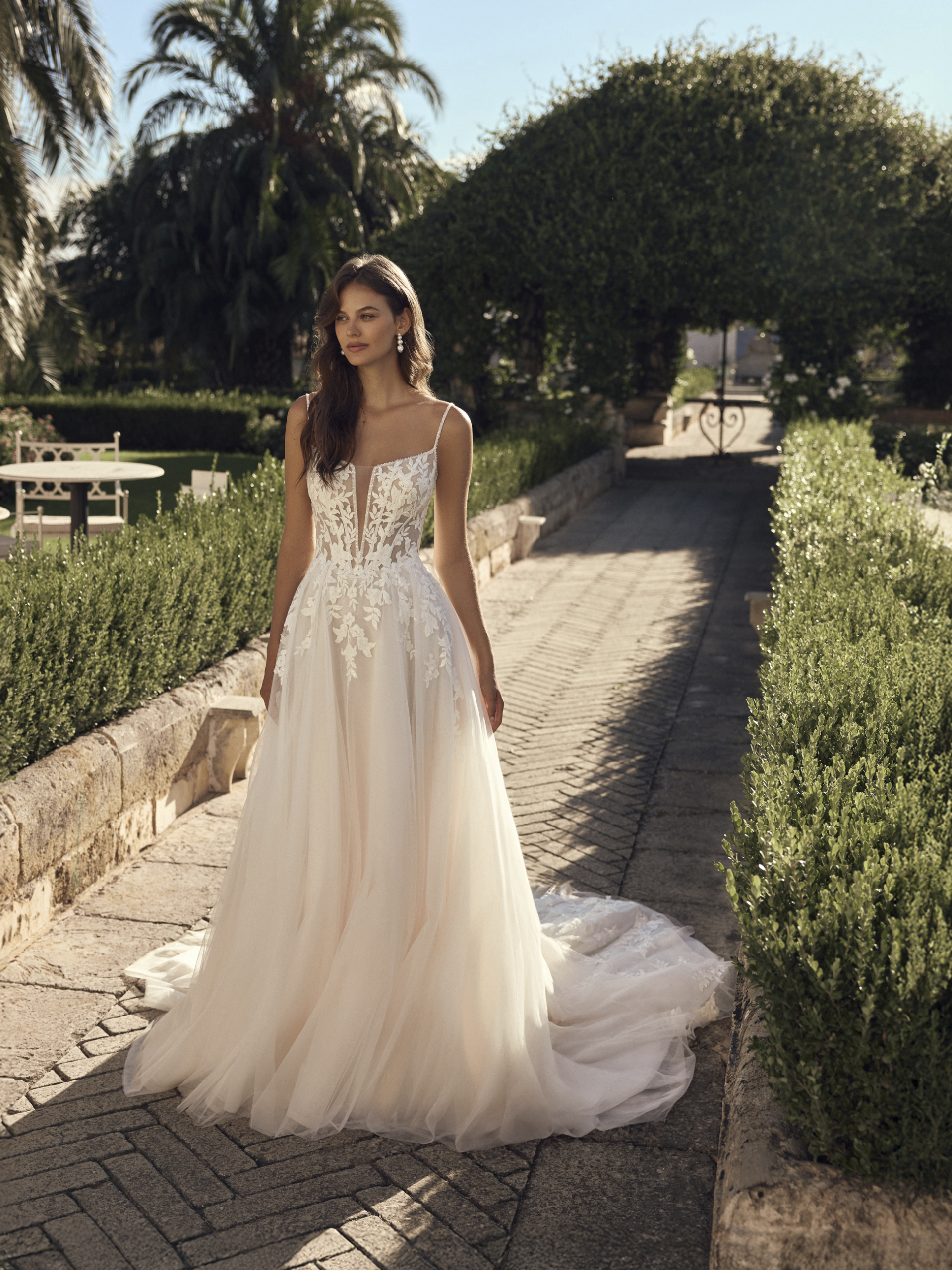 Modeca-Bridal-Moyra-Bruidsjurk-Beijer-Besselink