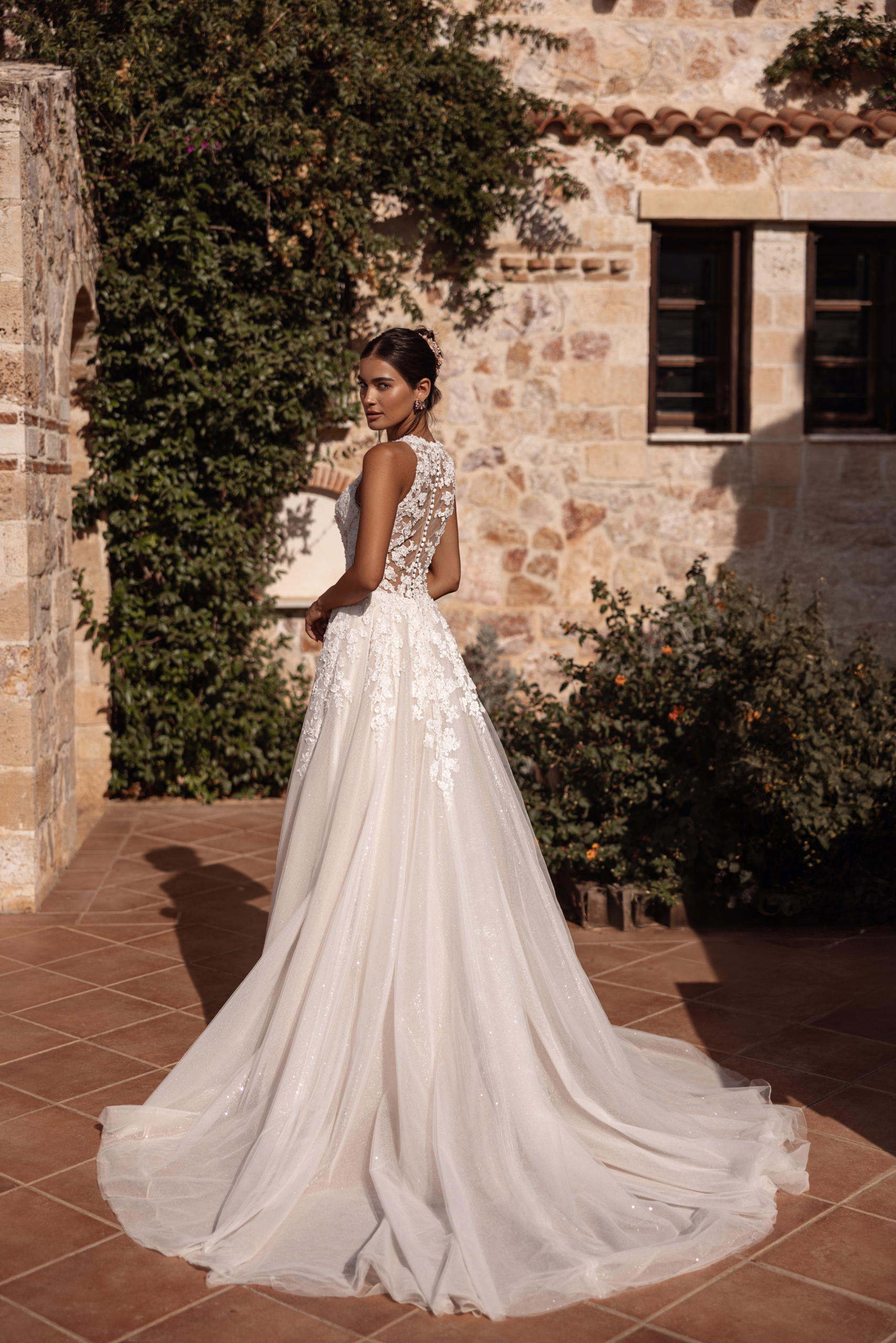 Cosmobella-8315-Trouwjurk-Romantisch-Modern-Beijer-Besselink-Bridal-Beltrum Cosmobella-8315-Trouwjurk-Romantisch-Modern-Beijer-Besselink-Bridal-Beltrum
