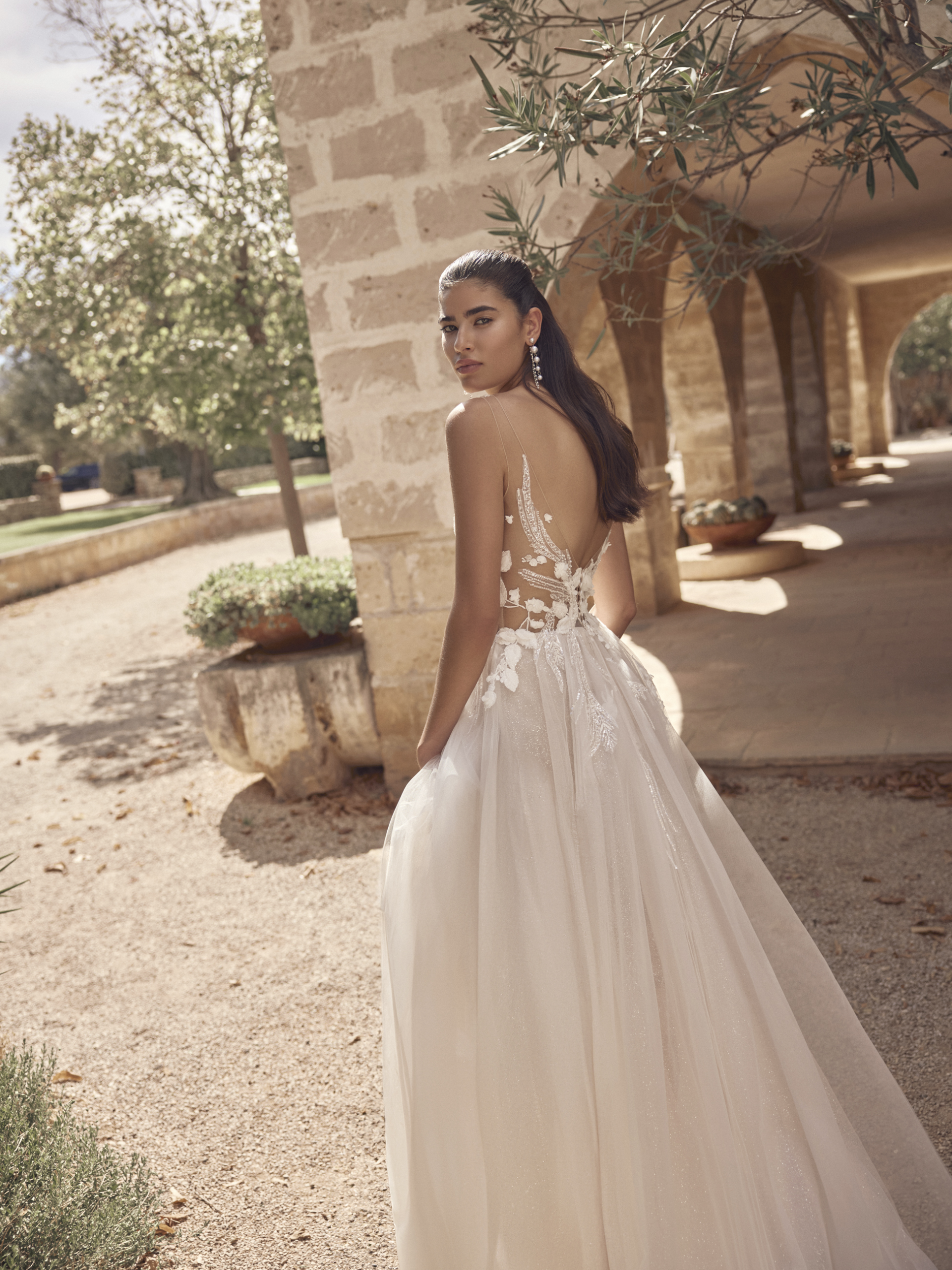 Modeca-Mae-Bruidsjurk-Beijer-Besselink-Bridal-Beltrum Modeca-Mae-Bruidsjurk-Beijer-Besselink-Bridal-Beltrum