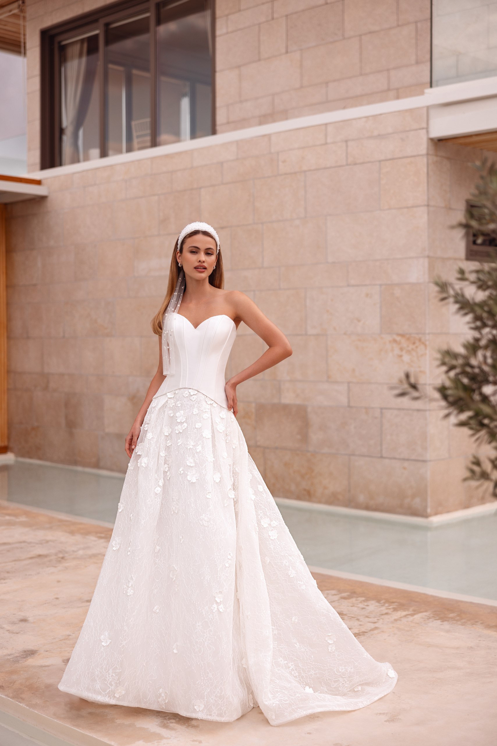 Destination-Romance-T274-SK40-2-Piece-Wedding-Dress-Trouwjurken-Beijer-Besselink-Bridal-Beltrum